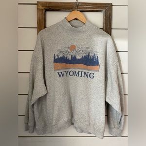 American eagle Wyoming sweatshirt Large